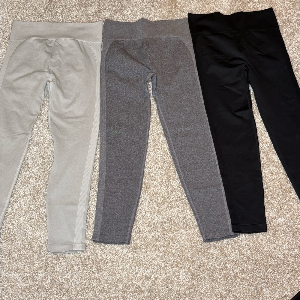 SHEIN Women's Gray and Black Leggings Set